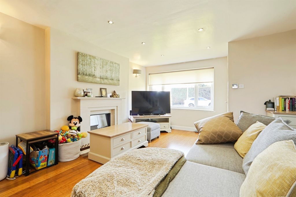 Property photo 2 of 16
