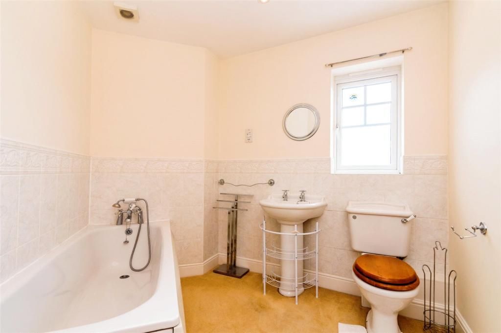 Additional image 12 of 2 bed flat to rentHarrington Walk, Lichfield WS13