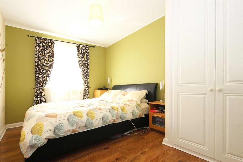 Additional image 5 of 2 bed flat to rentEmerson Square, Horfield, Bristol BS7