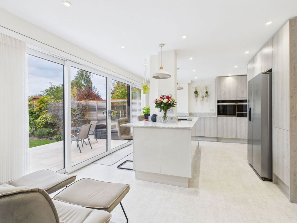 Property photo 2 of 24