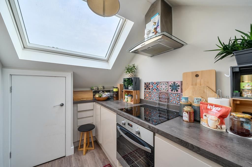 Property photo 3 of 19 Kitchen