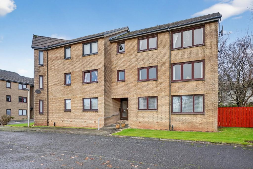 Property photo 2 of 15 2 Woodbank Gardens, Largs _02.Jpg