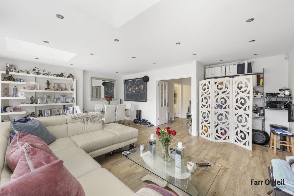 Property photo 2 of 26 Photo 19