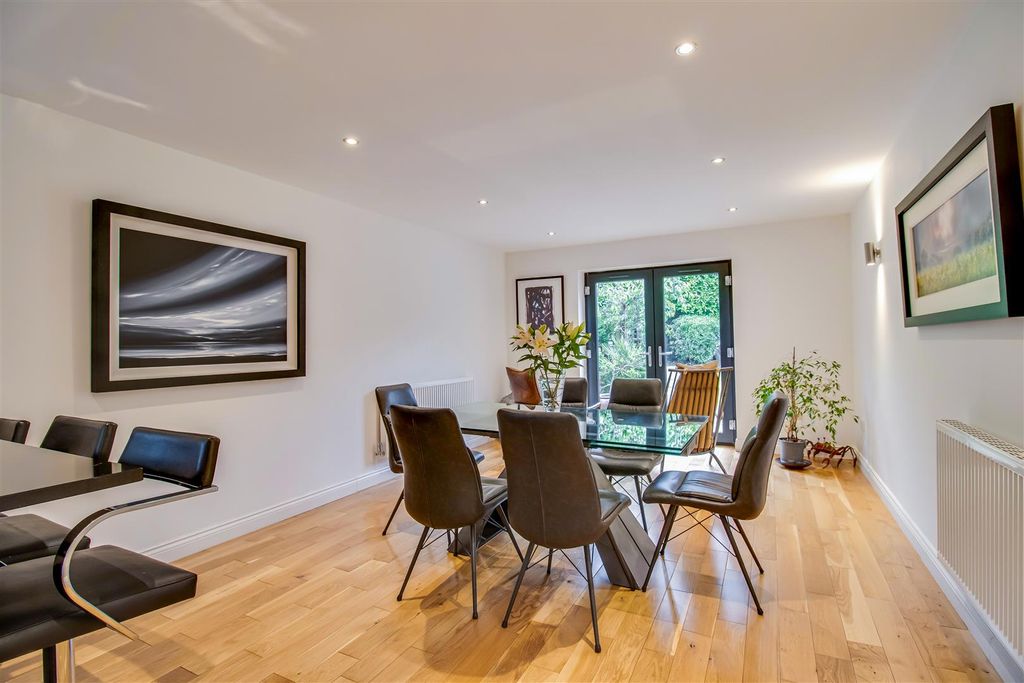 Property photo 2 of 20 Dining Room