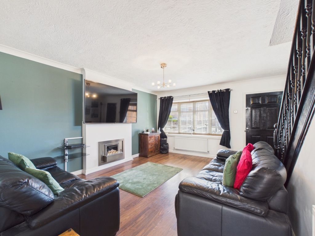 Property photo 2 of 14 5118296