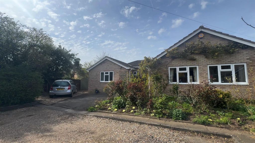 Property photo 3 of 16 Queens Road _20260320123243_Exterior.Jpg