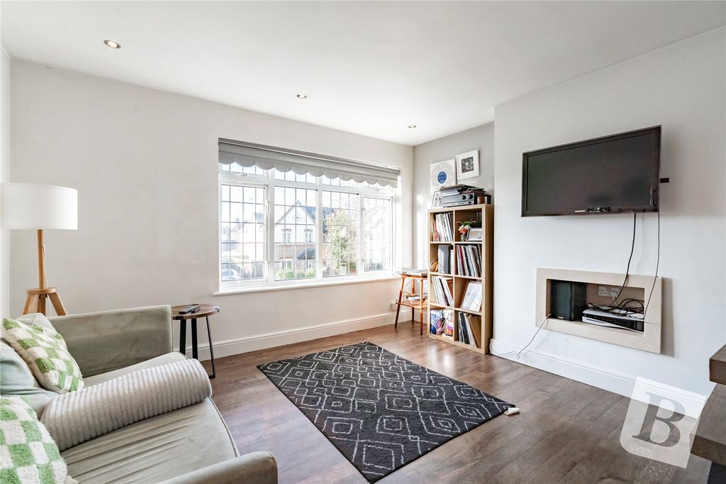 Property photo 3 of 11 Lounge/Diner