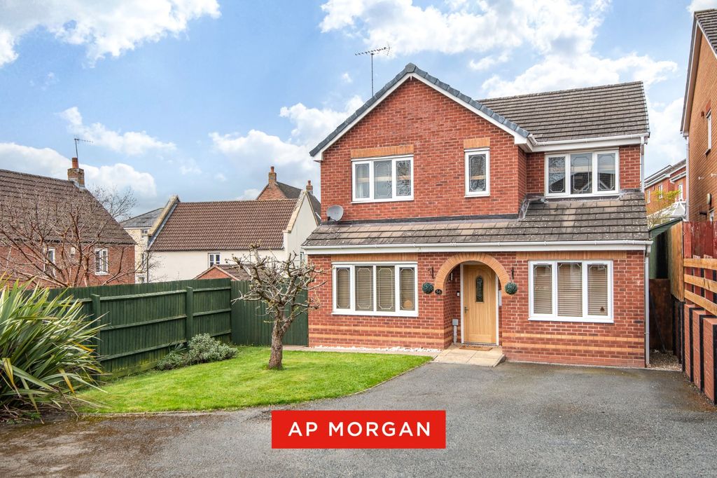 Property photo 2 of 20 Picture No. 11