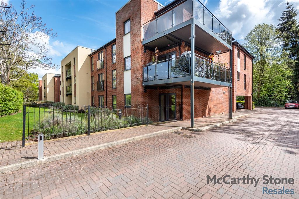 Property photo 1 of 35 8645560-Exterior07.Jpg