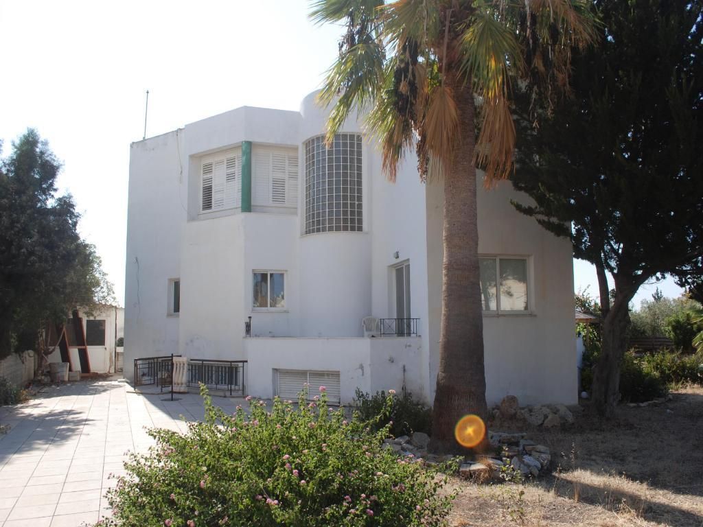 Property photo 1 of 13
