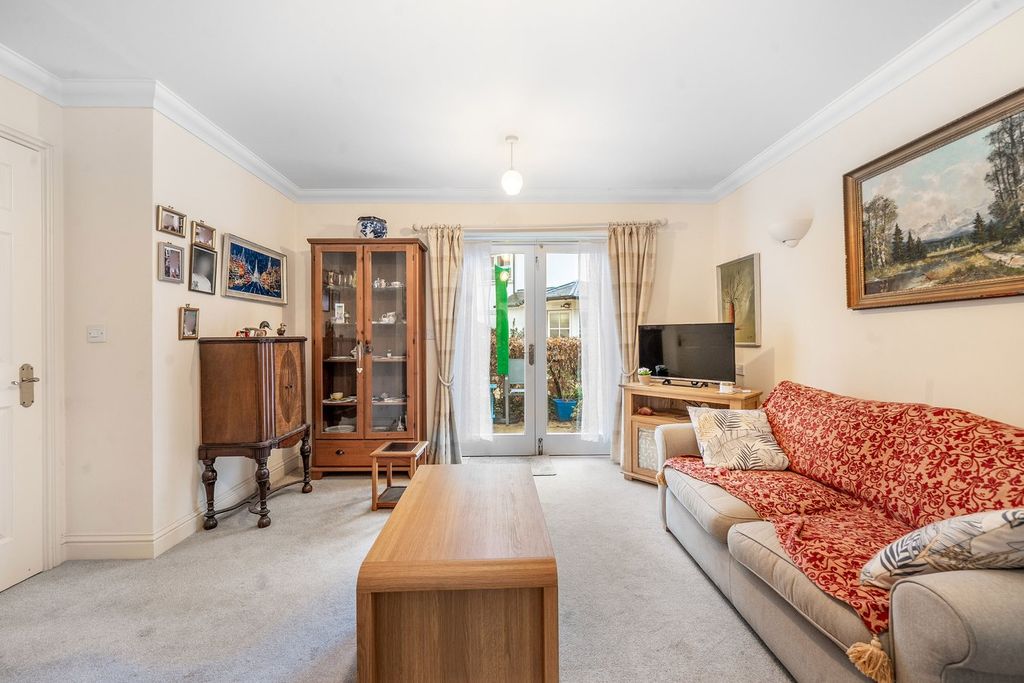 Property photo 2 of 10