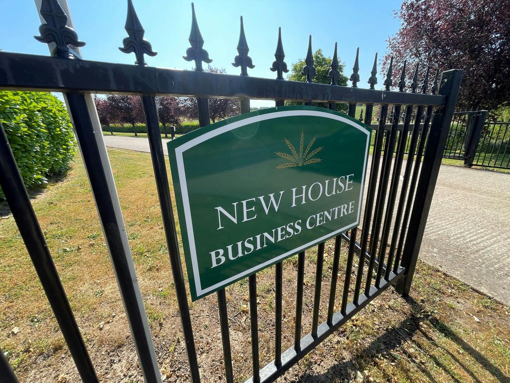 Property photo 2 of 8 26.Jpg