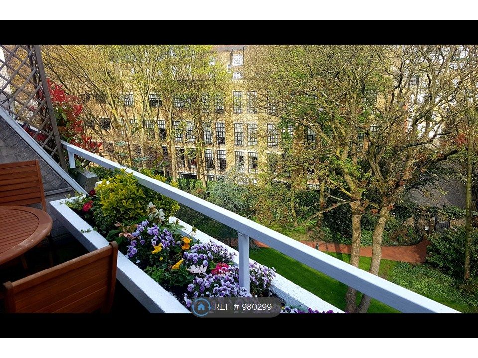 Property photo 2 of 11 Balcony Onto Gardens