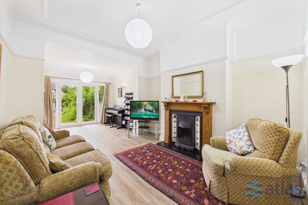 Property photo 2 of 28 Rear Reception Room