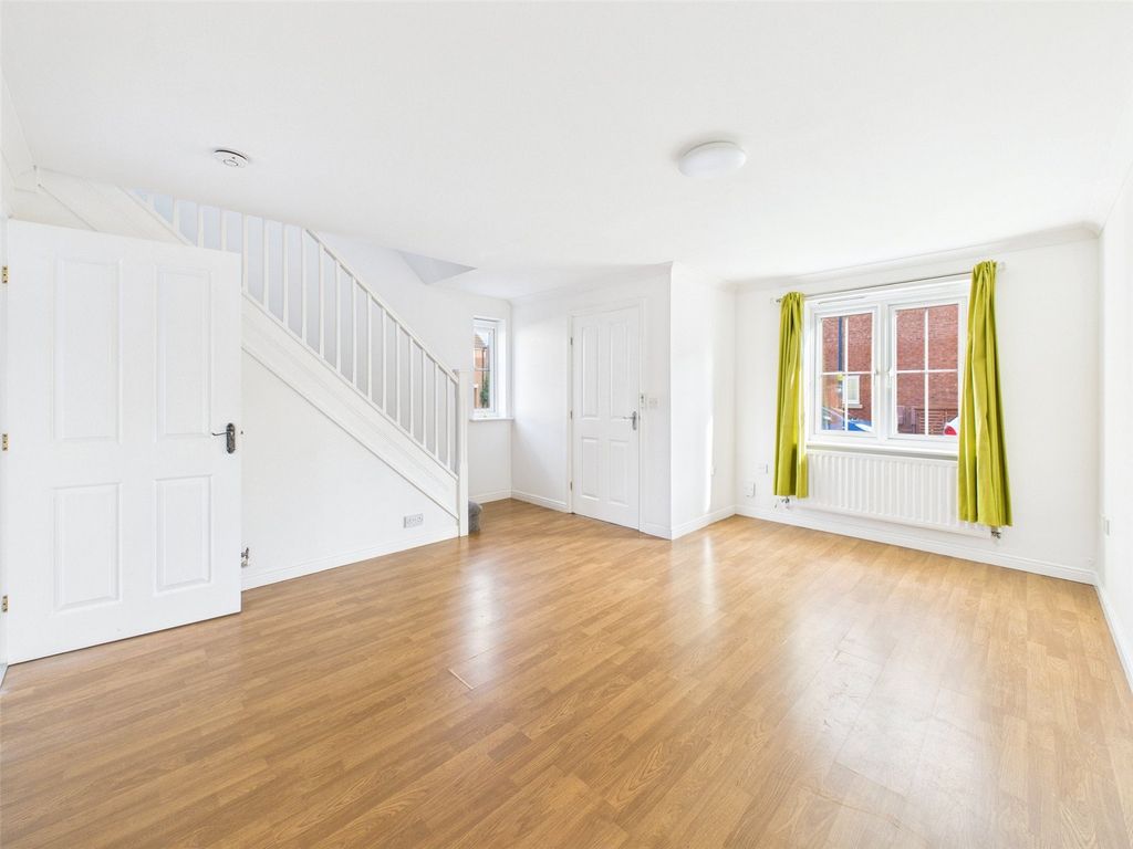 Property photo 3 of 12 Picture No. 05