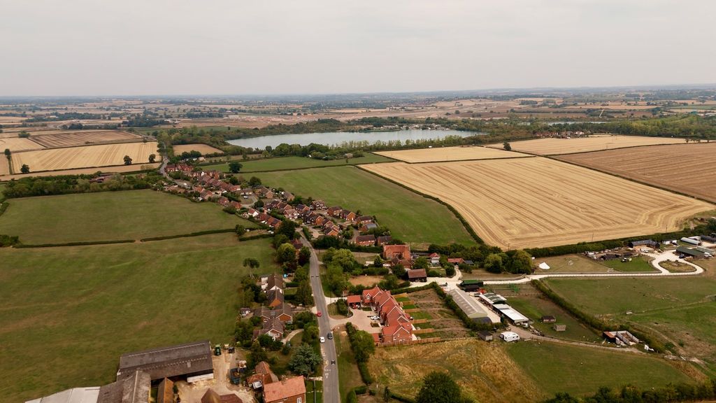 Property photo 3 of 18