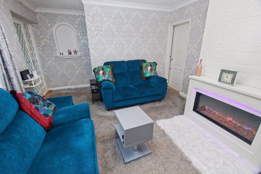 Property photo 2 of 15 Lounge