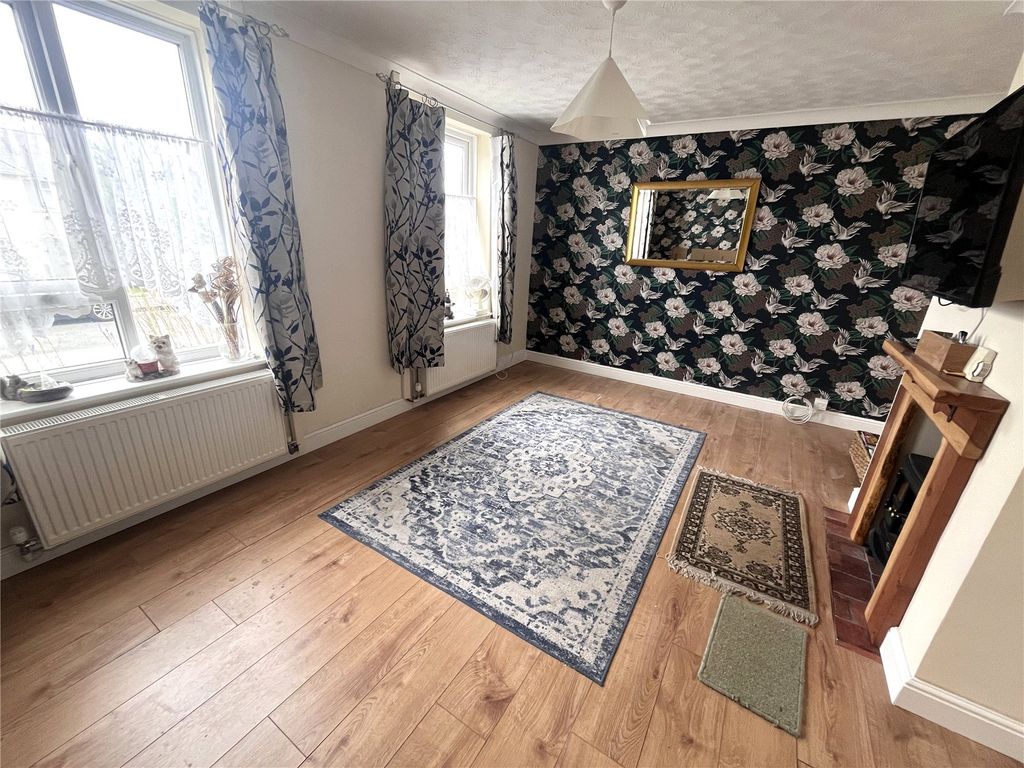 Property photo 3 of 18 Picture No. 17