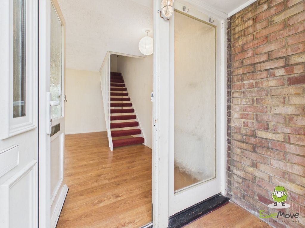 Property photo 2 of 17 Cam06684G6-Pr0020-Still003