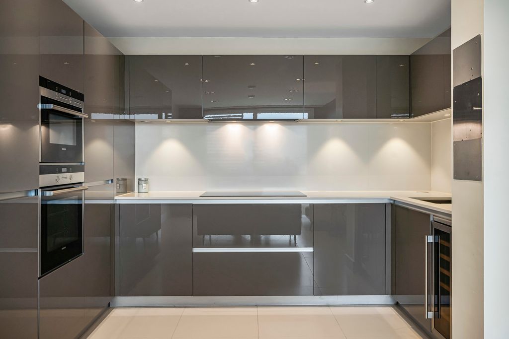 Property photo 2 of 46 Kitchen