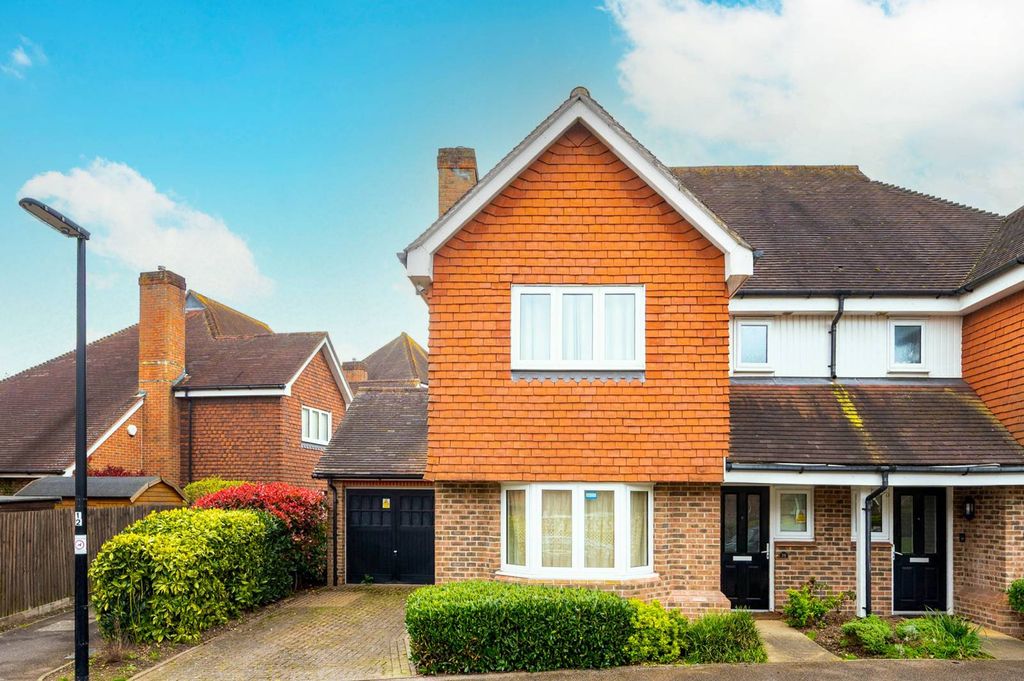 Property photo 2 of 20