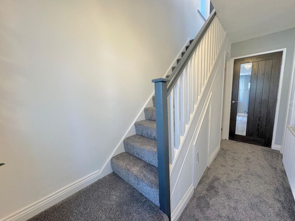 Property photo 3 of 18 6134Da57-F217-40Ed-A3ee-cd8Eca39F08A