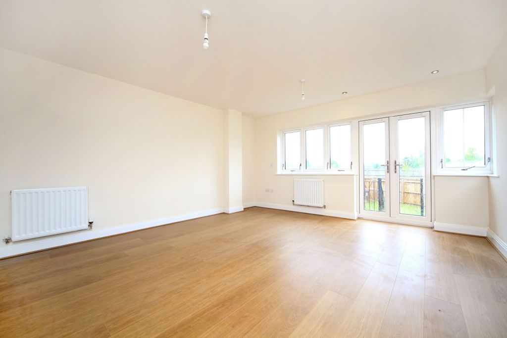 Property photo 2 of 10 Lounge