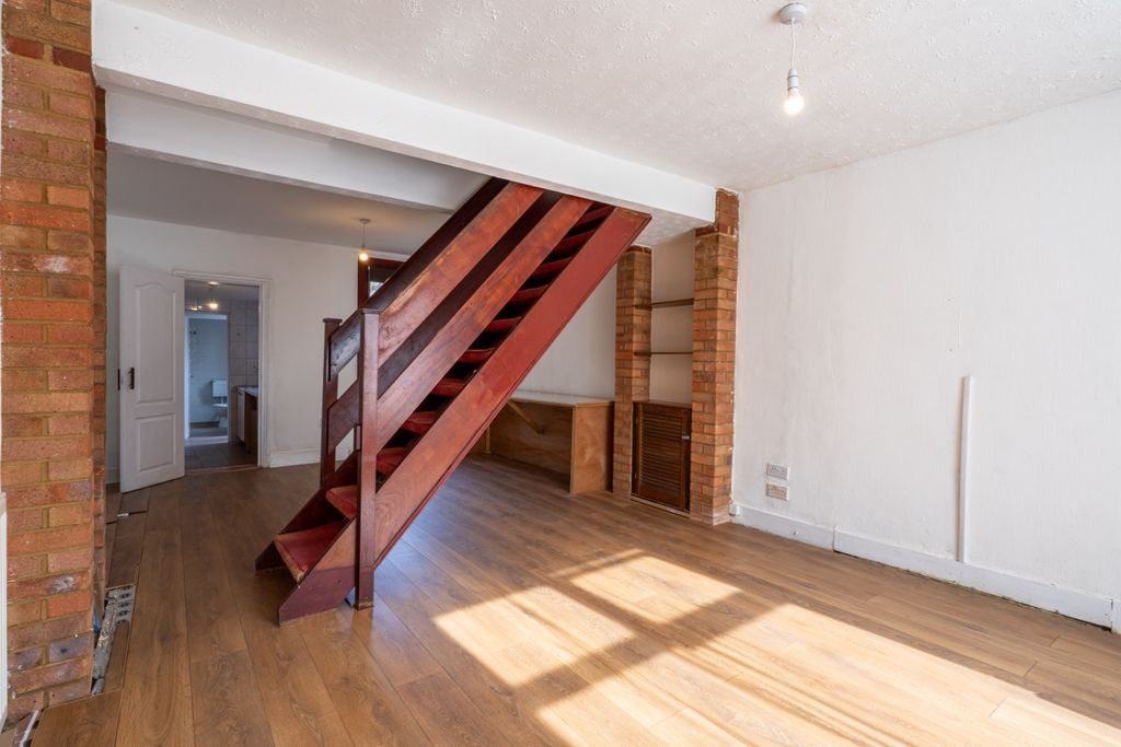 Property photo 3 of 21 5411812