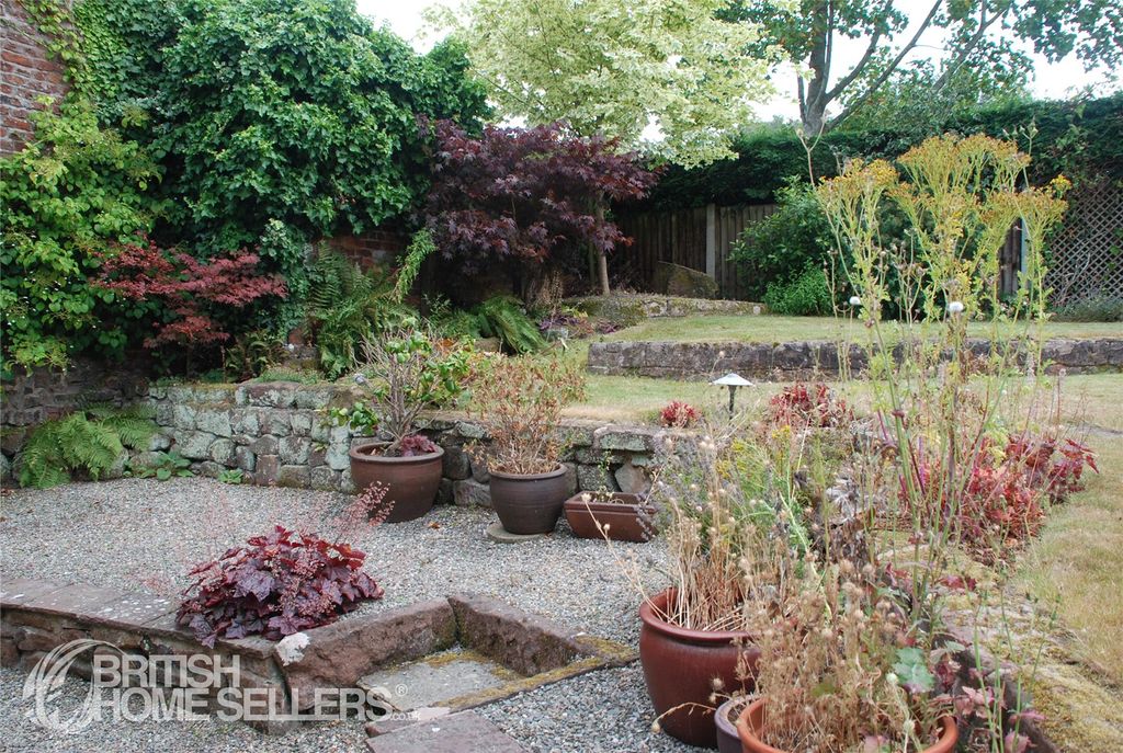 Property photo 2 of 17 Picture No. 19