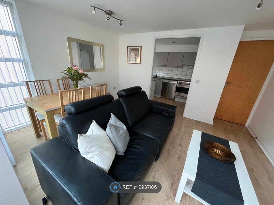 Property photo 2 of 11