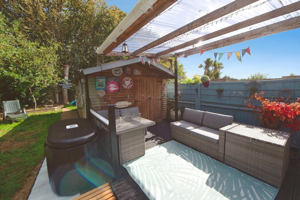 Property photo 3 of 18 Pbox-Img.Jpg