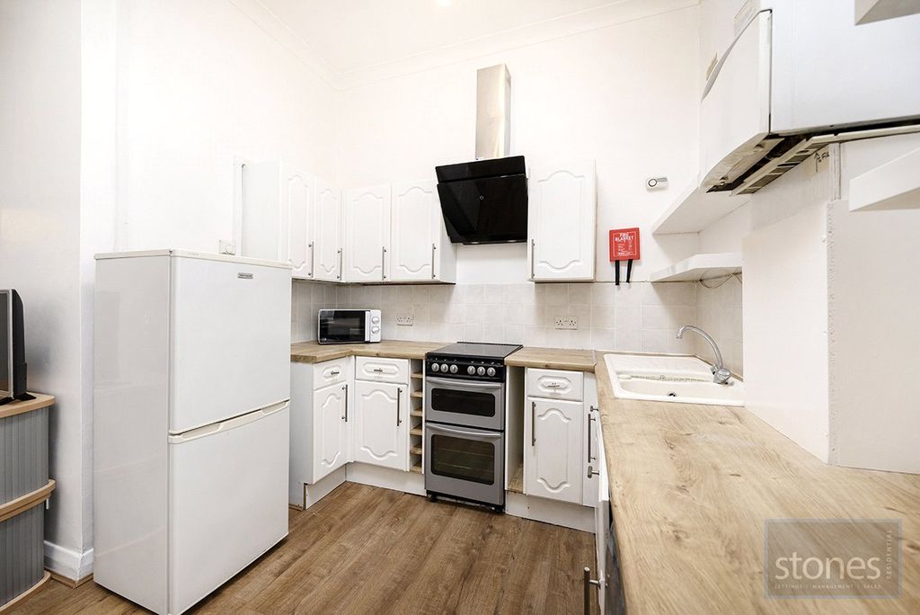 Property photo 2 of 10 Picture No. 06
