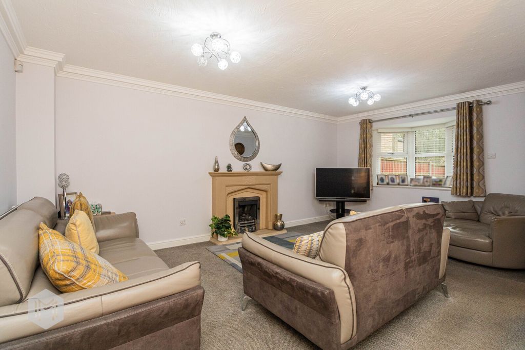 Property photo 3 of 22 Picture No. 15