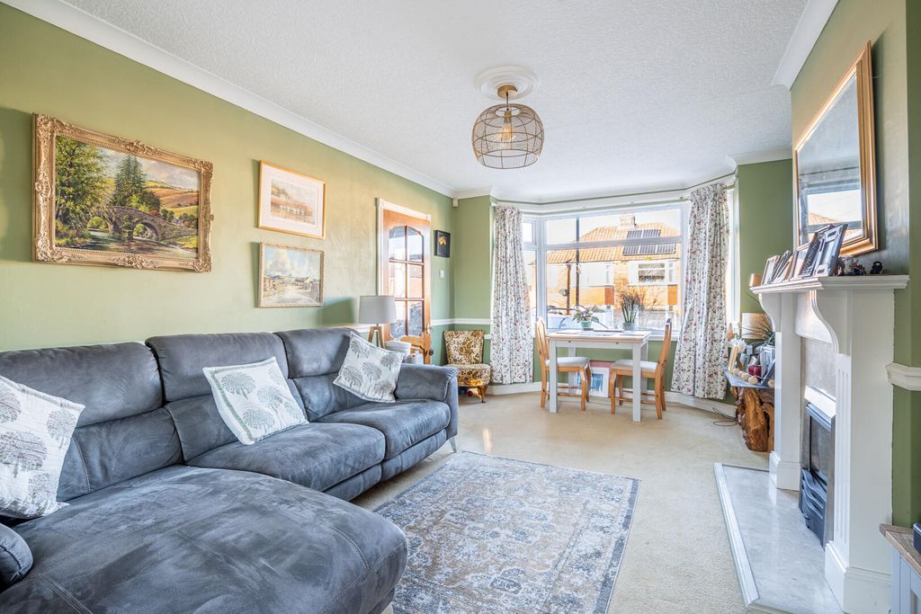 Property photo 3 of 14 Living Room