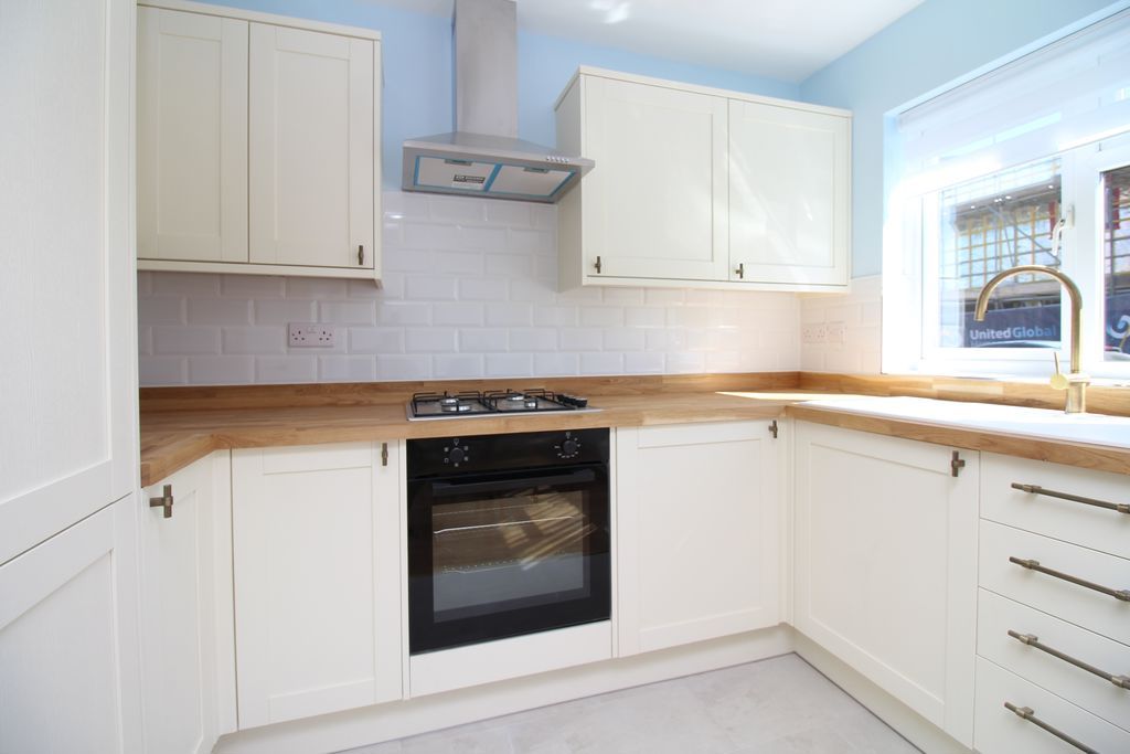 Additional image 5 of 2 bed flat for saleUridge Crescent, Tonbridge TN10