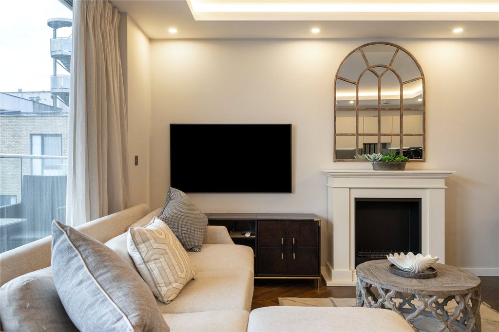 Property photo 2 of 14 Reception Room