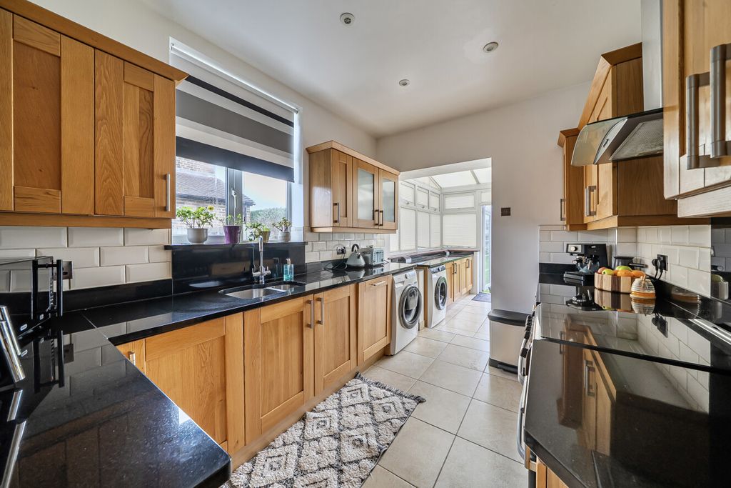 Property photo 3 of 18 1409797-10-69A03c...