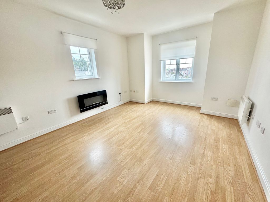 Property photo 3 of 7