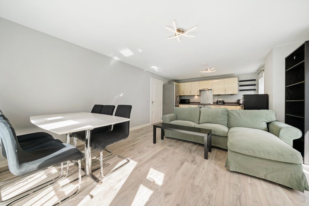 Property photo 3 of 11