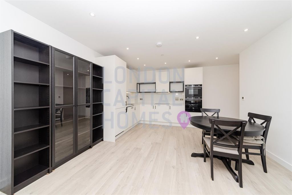 Property photo 3 of 17 2Sep6187.Jpg