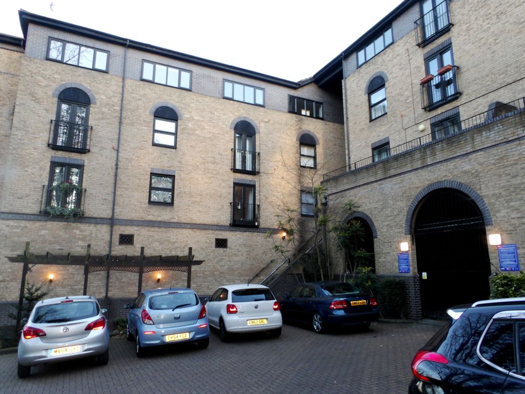 Property photo 2 of 11 Front/Parking