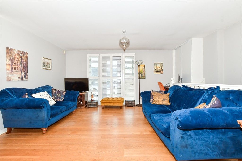 Property photo 3 of 10 Kitchen/Lounge/Diner