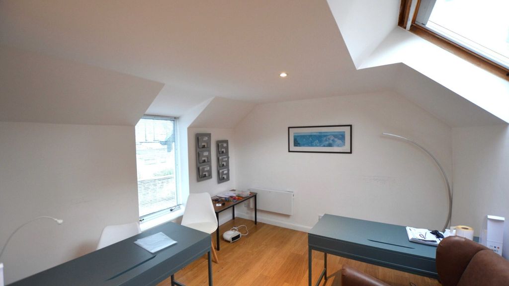 Property photo 3 of 6 Allied-Surveyors-Scotland-250 Queensferry Road-Off