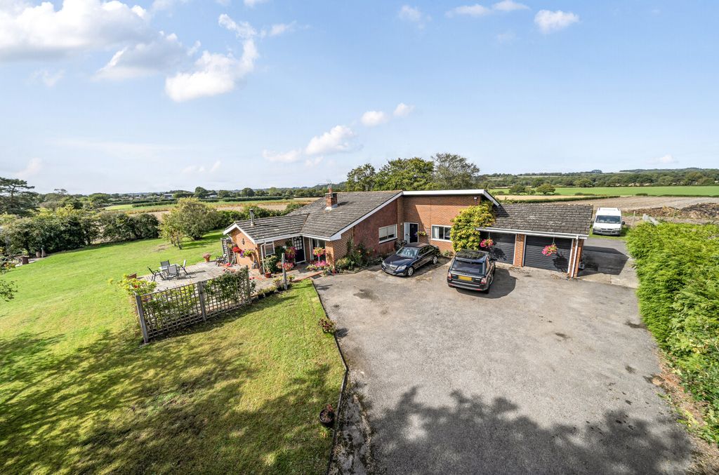 Property photo 1 of 17 1354113-6-68c970c...