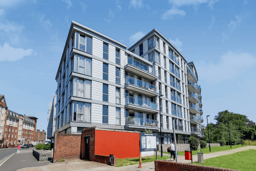 Property photo 1 of 11