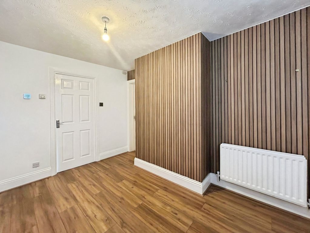 Property photo 2 of 15 Pbox-Img.Jpeg