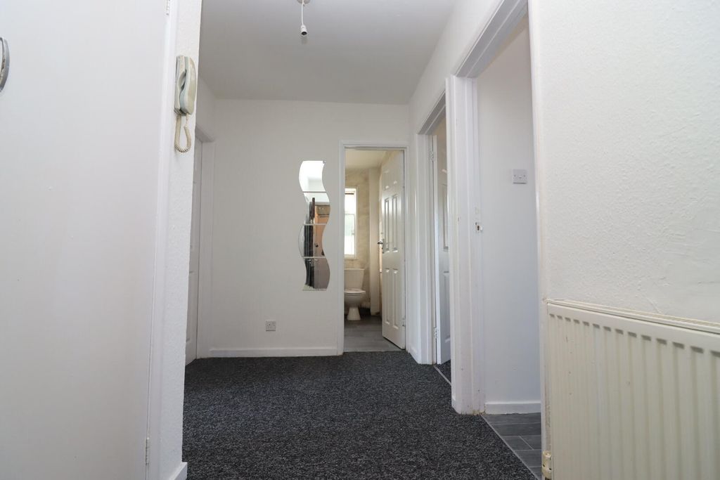 Property photo 2 of 15 Hallway