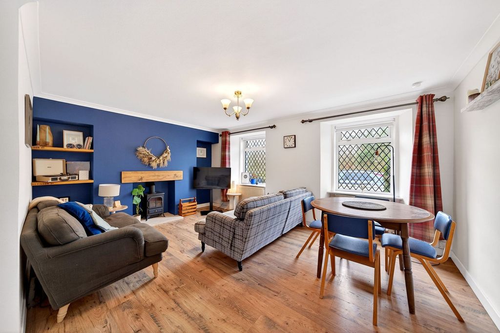 Property photo 3 of 31 Lounge Diner