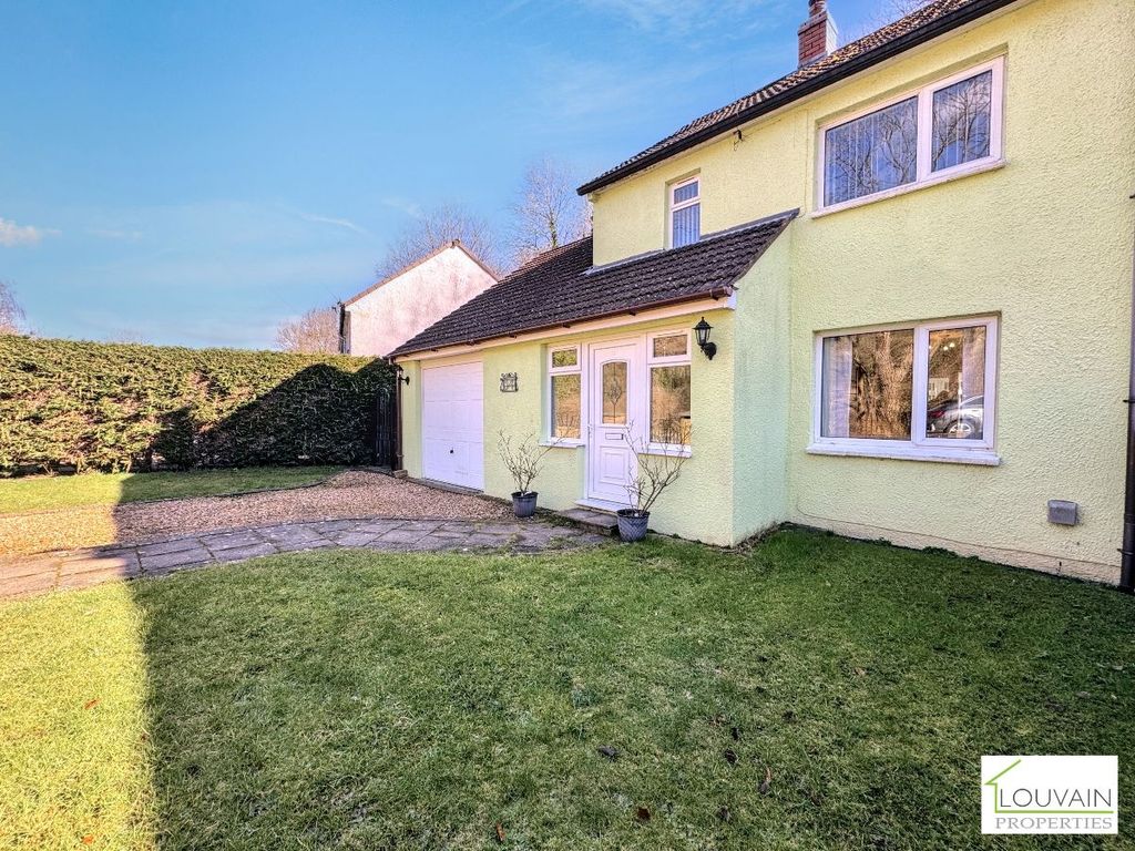 Property photo 1 of 33
