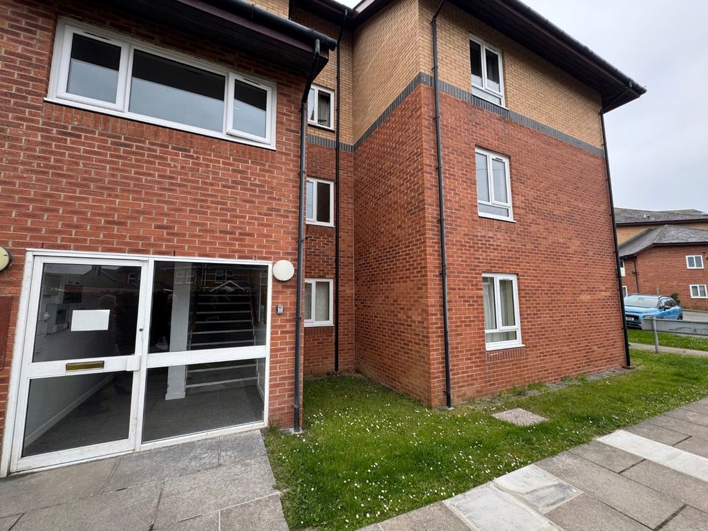 Property photo 2 of 14